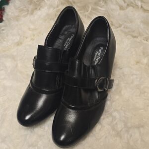 Pierre Dumas Black Heels Sleek Buckle Design